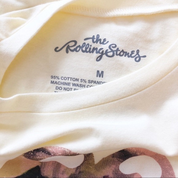 Rolling STONES NWT Cropped Logo Short Sleeve Band Tee Size Medium in Cream - Picture 8 of 12